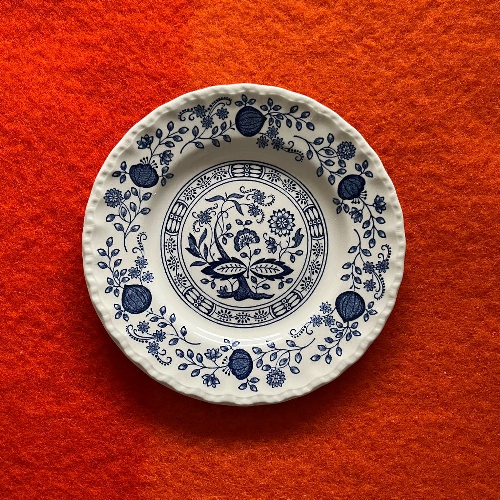 WEDGWOOD Blue Heritage Vintage Blue & White Onion Pattern Dessert/Bread Plate